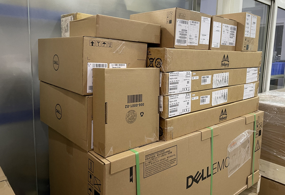 DELL EMC PowerStore 7000T BASE ENC مختوم. FLD INST