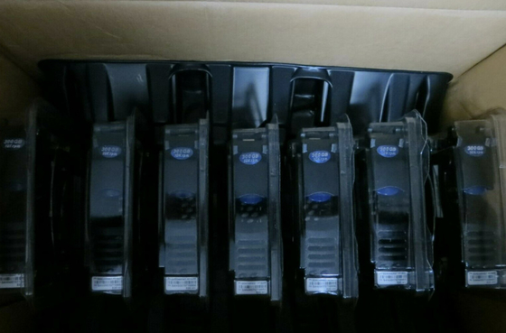 005048990 محرك الأقراص الصلبة Emc Vmax تخزين القرص 300 جيجا بايت 15 كيلو جرام 4G 528 BPS 3.5 FC